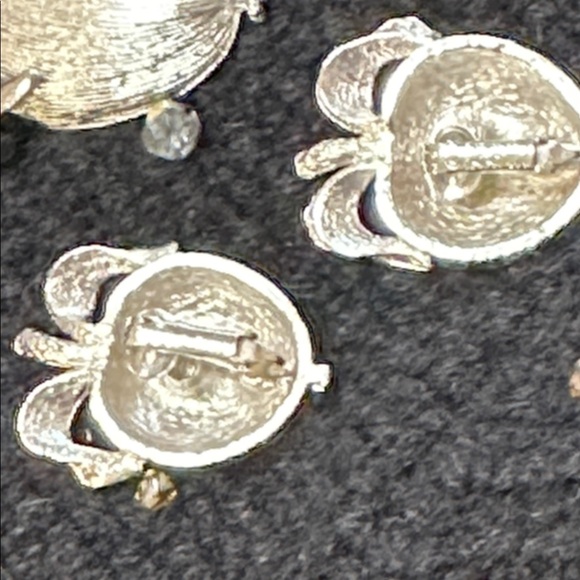 Sarah Coventry Silver Adam’s Delight 1961 Apple Vintage Brooch & Clip Earrings - Picture 4 of 9